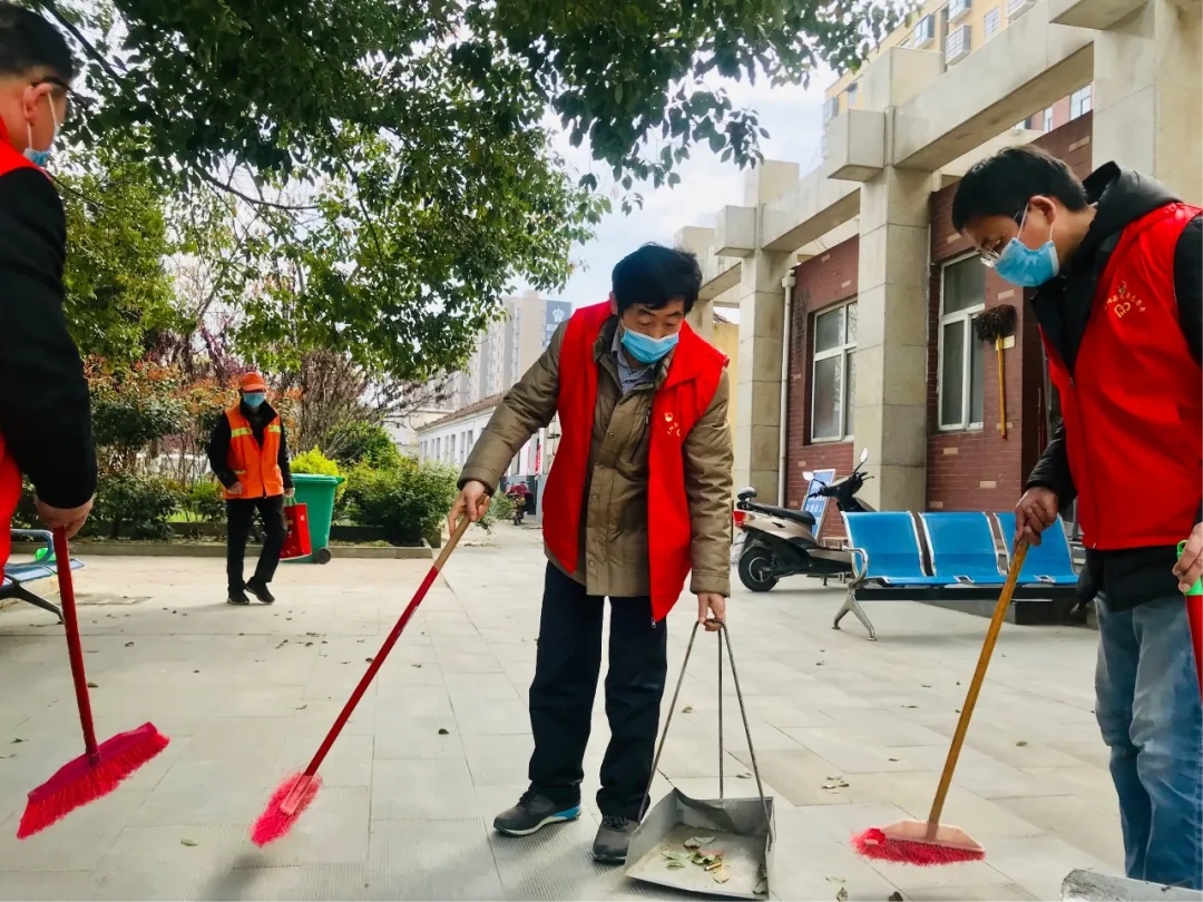 党员先锋行使命，疫情当前做表率